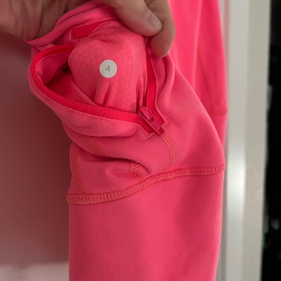 Lululemon - Picture 3 of 3